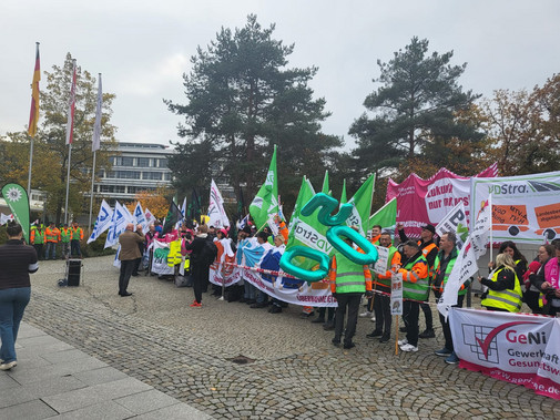 Zweite Runde der Tarifverhandlungen für die Beschäftigten im öffentlichen Dienst der Länder Zweite Runde der Tarifverhandlungen für die Beschäftigten im öffentlichen Dienst der Länder